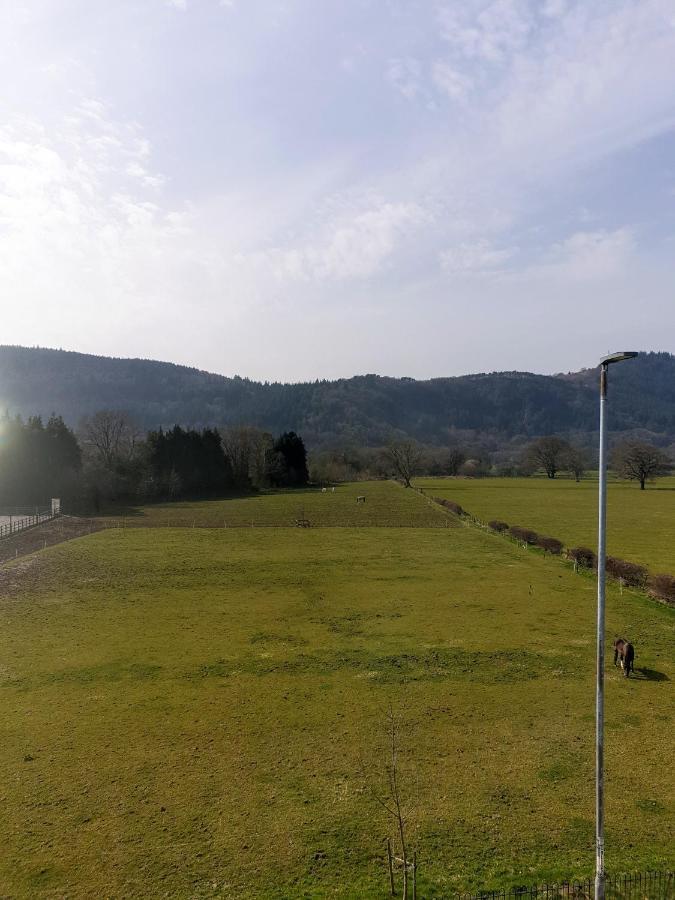 The Meadowsweet Hotel & Self Catering Apartments Llanrwst Exterior photo