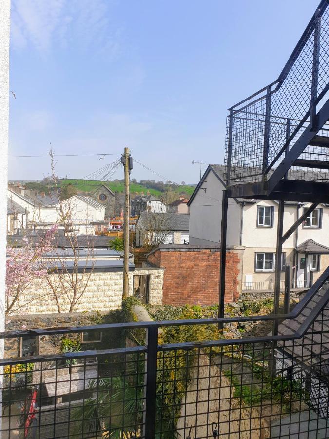 The Meadowsweet Hotel & Self Catering Apartments Llanrwst Exterior photo