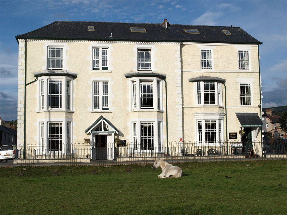 The Meadowsweet Hotel & Self Catering Apartments Llanrwst Exterior photo